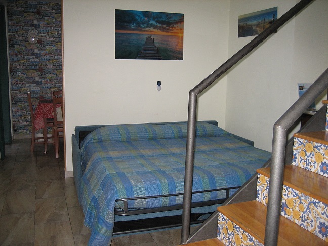 divano letto aperto